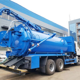 ISUZU GIGA 25 Ton Vacuum Truck Blue Back