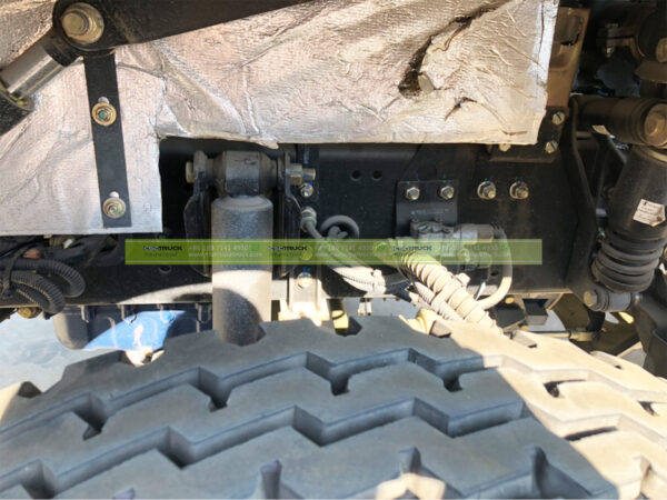 SHACMAN 14CBM Waste Compactor Truck Tire Part