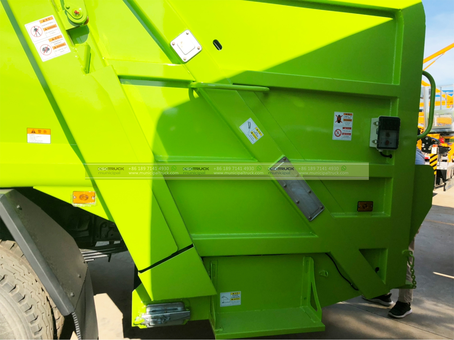 SHACMAN 14CBM Waste Compactor Truck Body Back SHACMAN 14CBM Waste Compactor Truck Body Back