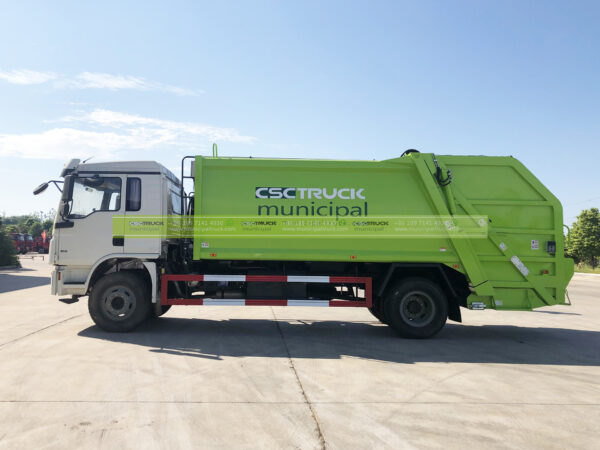 SHACMAN 14CBM Waste Compactor Truck Green Body