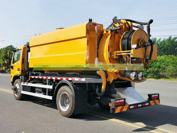 Truck Mounted Combination Sewer Cleaner Yellow Back