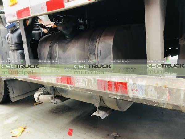 DONGFENG Tianjin KR Sewer Sweeper Truck Urea tank