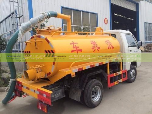 Manure Suction Truck