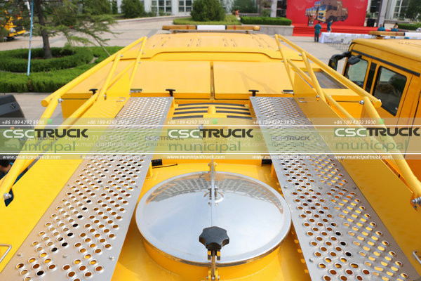 Sweeper Truck to HongKong Water Tank Materials