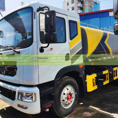 DONGFENG Small Water Sprinkler Truck