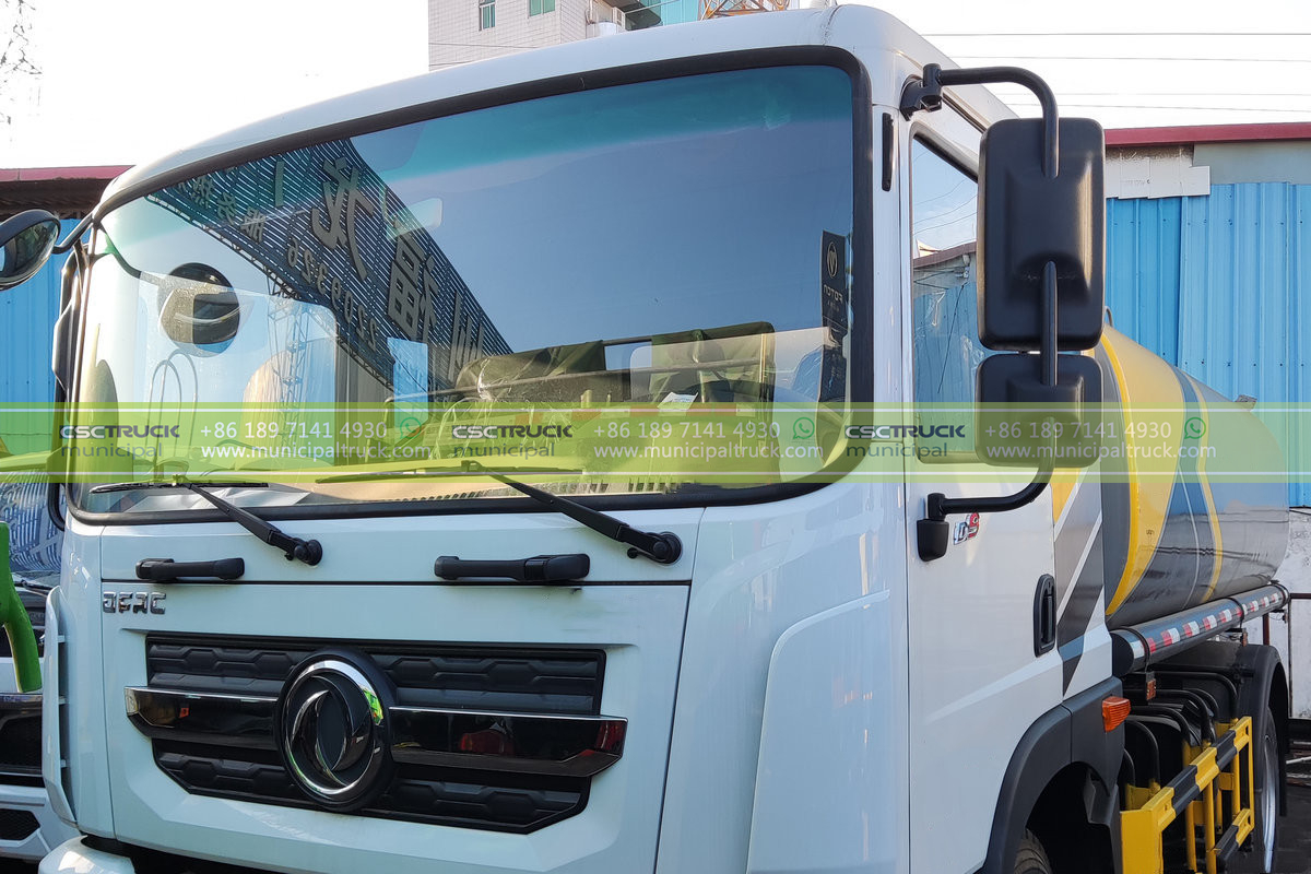 DONGFENG Small Water Sprinkler Truck Head DONGFENG Small Water Sprinkler Truck Head
