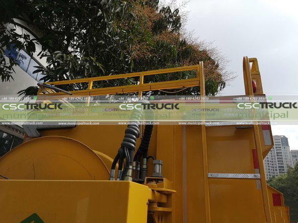 DONGFENG Tianjin High Pressure Cleaner & Sweeper Truck Back Protection