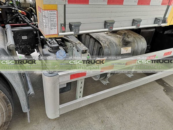 DONGFENG Tianjin High Pressure Cleaner & Sweeper Truck Fuel Tank Protection