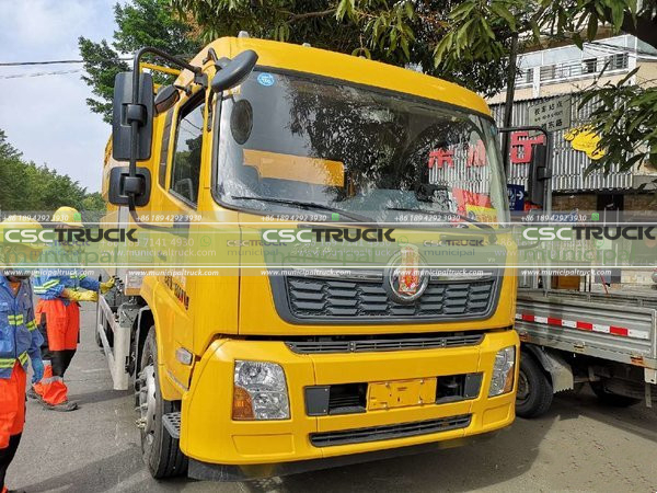 DONGFENG Tianjin High Pressure Cleaner & Sweeper Truck Introduction Cab