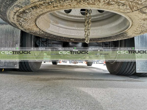 DONGFENG Tianjin High Pressure Cleaner & Sweeper Truck Spare Tire