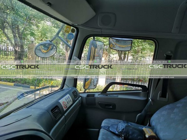 DONGFENG Tianlong Vacuum Sewage Truck Roof