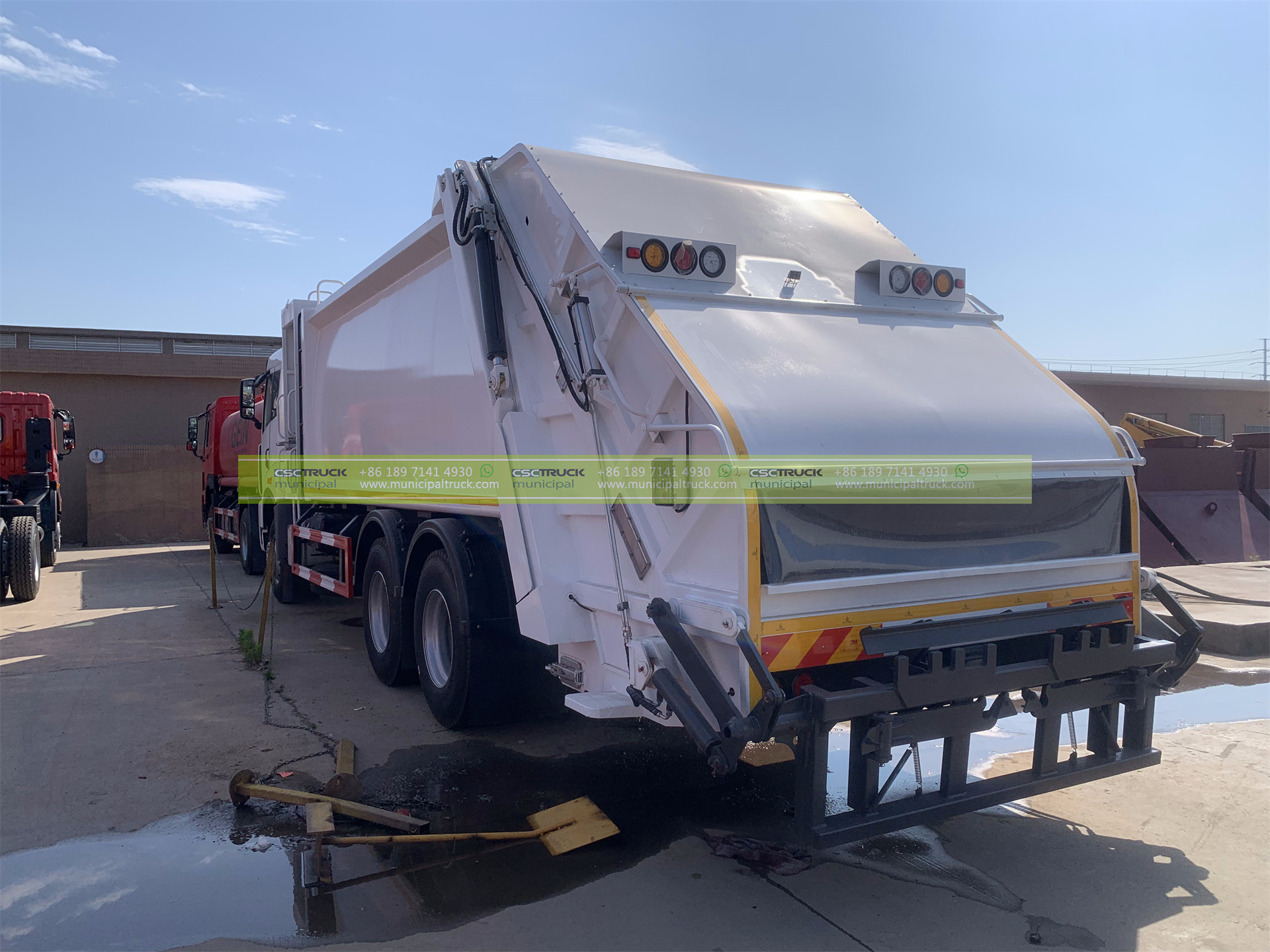 FAW 18CBM Solid Waste Disposal Truck Back Right Back FAW 18CBM Solid Waste Disposal Truck Back Right Back