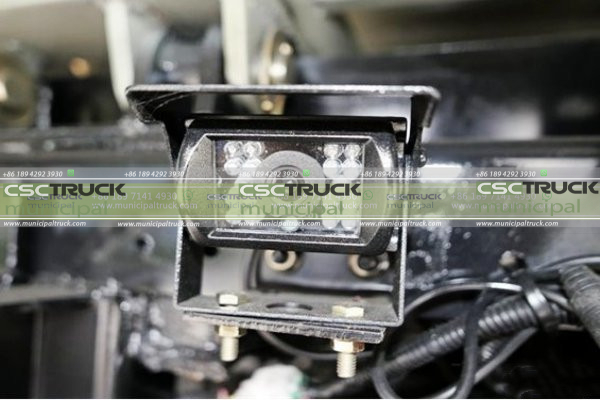 Illustration of Fengchi Small Garbage Truck reversing video