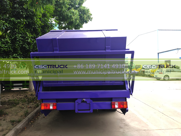 SINOTRUK 5CBM Refuse Compactor Truck Back SINOTRUK 5CBM Refuse Compactor Truck Back