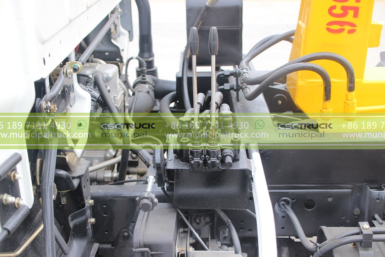 FAW 4CBM Hook Loader Garbage Truck Details