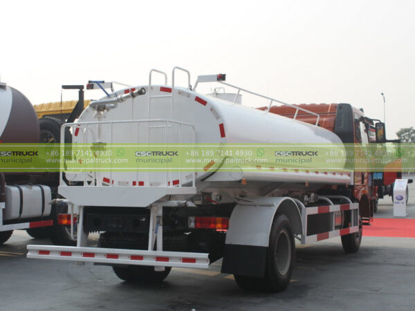FAW 8 Ton Water Sprinkler Truck Back Left