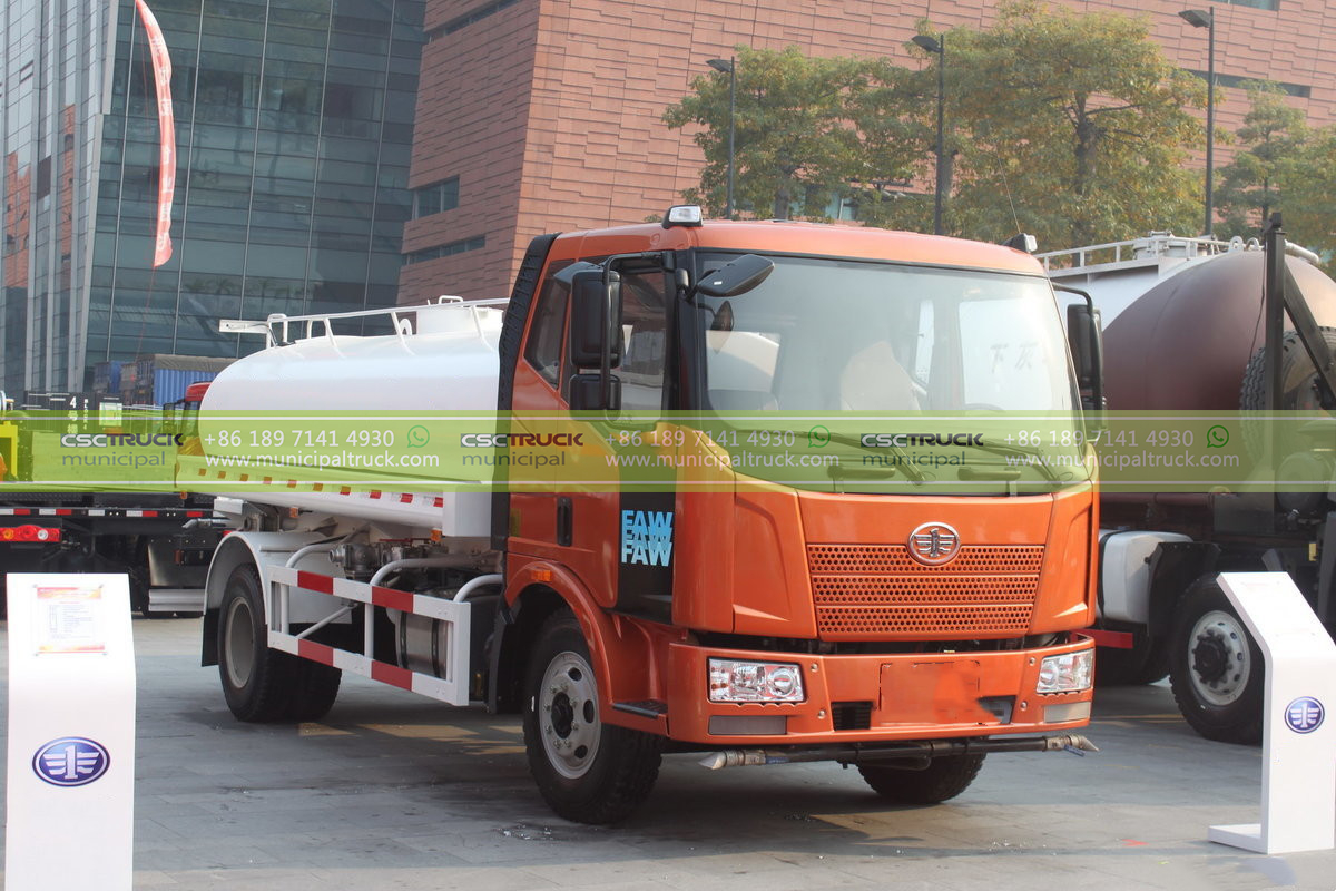 FAW 8 Ton Water Sprinkler Truck Right FAW 8 Ton Water Sprinkler Truck Right