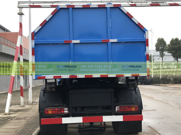 FOTON 12T Hook Lift Garbage Truck Back