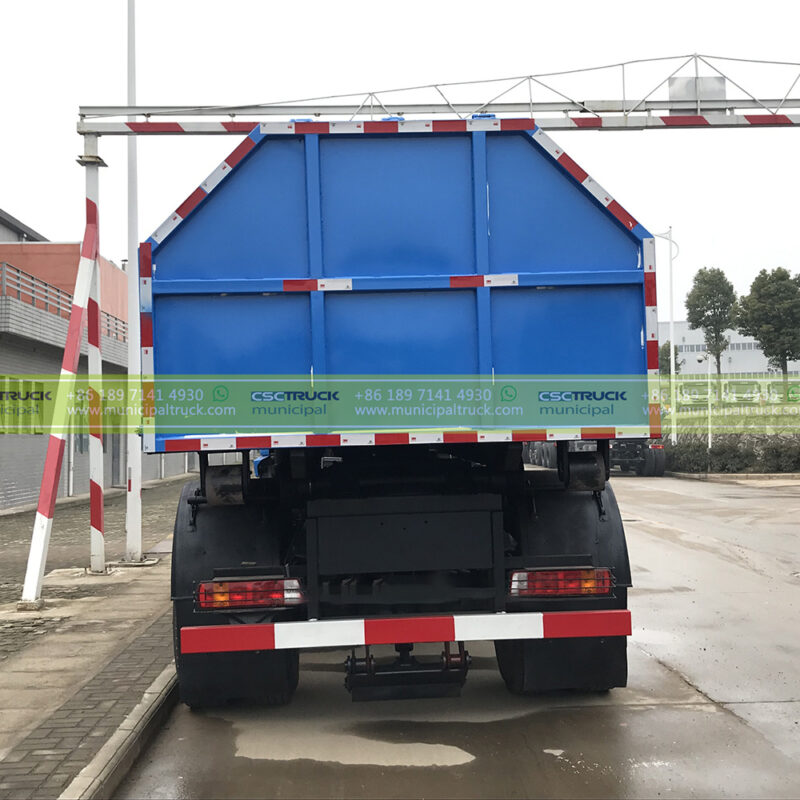 FOTON 12T Hook Lift Garbage Truck Back