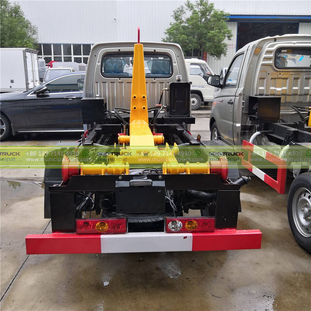 FOTON 3CBM Hook Loader Garbage Truck Back FOTON 3CBM Hook Loader Garbage Truck Back