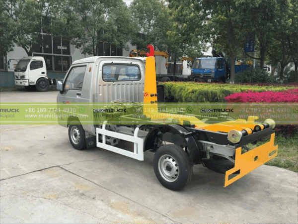 FOTON 3CBM Hook Loader Garbage Truck Side Back