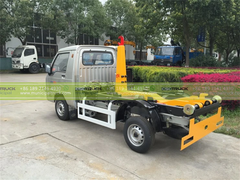 FOTON 3CBM Hook Loader Garbage Truck Side Back FOTON 3CBM Hook Loader Garbage Truck Side Back