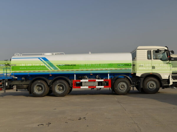 HOWO 18 Ton Heavy Water Sprinkler Truck Container