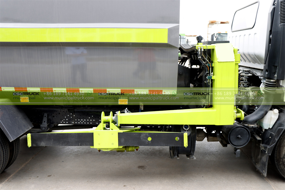 ISUZU 5CBM Side Loader Garbage Truck Container ISUZU 5CBM Side Loader Garbage Truck Container