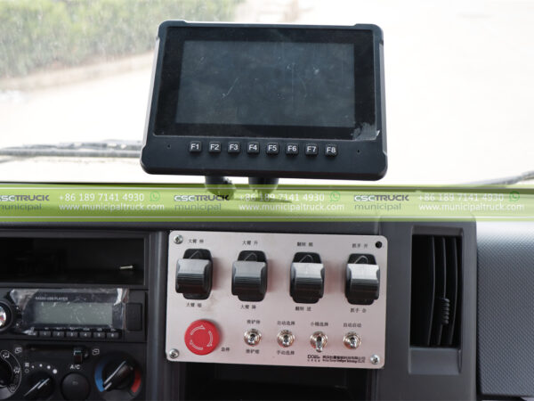 ISUZU 5CBM Side Loader Garbage Truck Dashboard