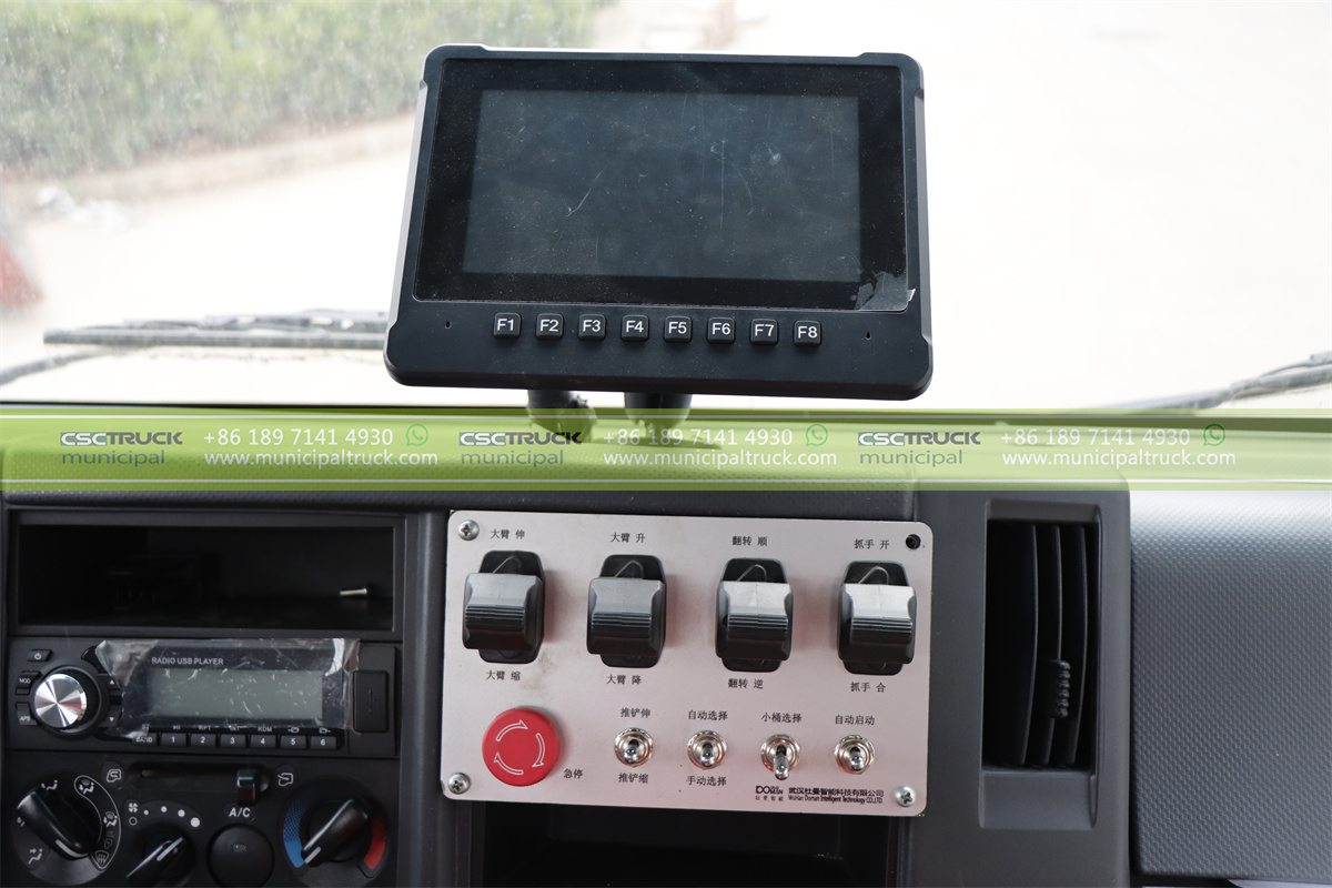 ISUZU 5CBM Side Loader Garbage Truck Dashboard ISUZU 5CBM Side Loader Garbage Truck Dashboard