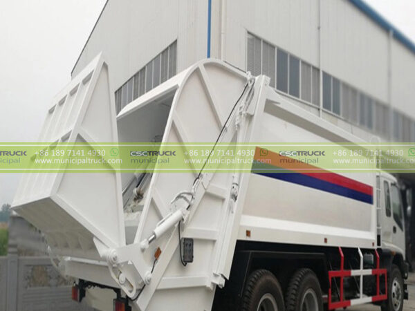 ISUZU F-Series Waste Compactor Truck Back