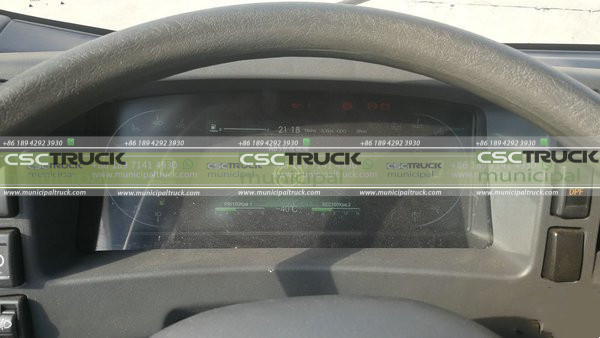 ISUZU KV100 Chassis Dashboard