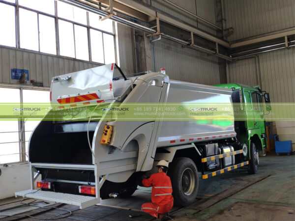 SHACMAN 12CBM Rear Loader Garbage Truck Back