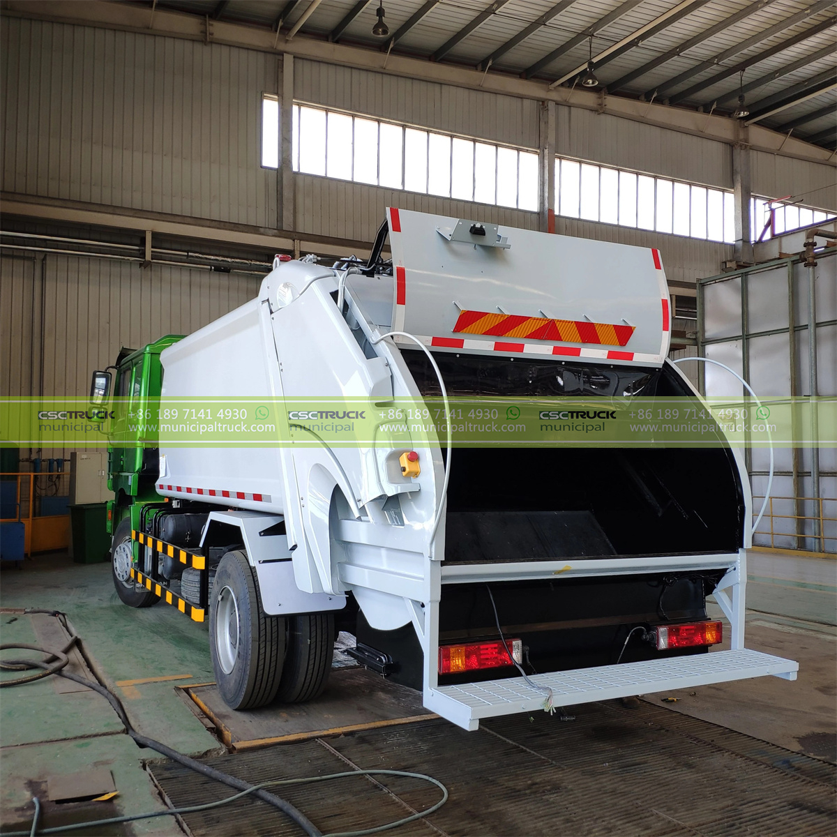 SHACMAN 12CBM Rear Loader Garbage Truck Loader SHACMAN 12CBM Rear Loader Garbage Truck Loader