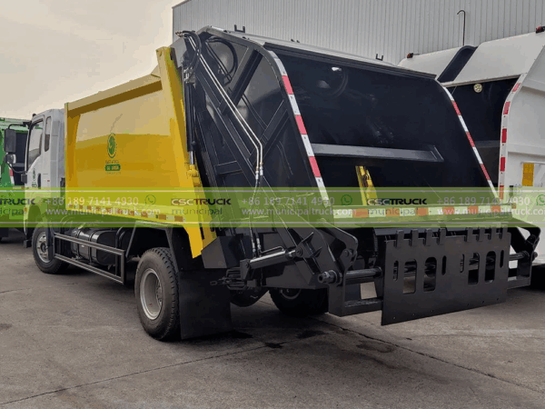 SINOTRUK 10CBM Rear Loader Waste Truck Yellow Loader