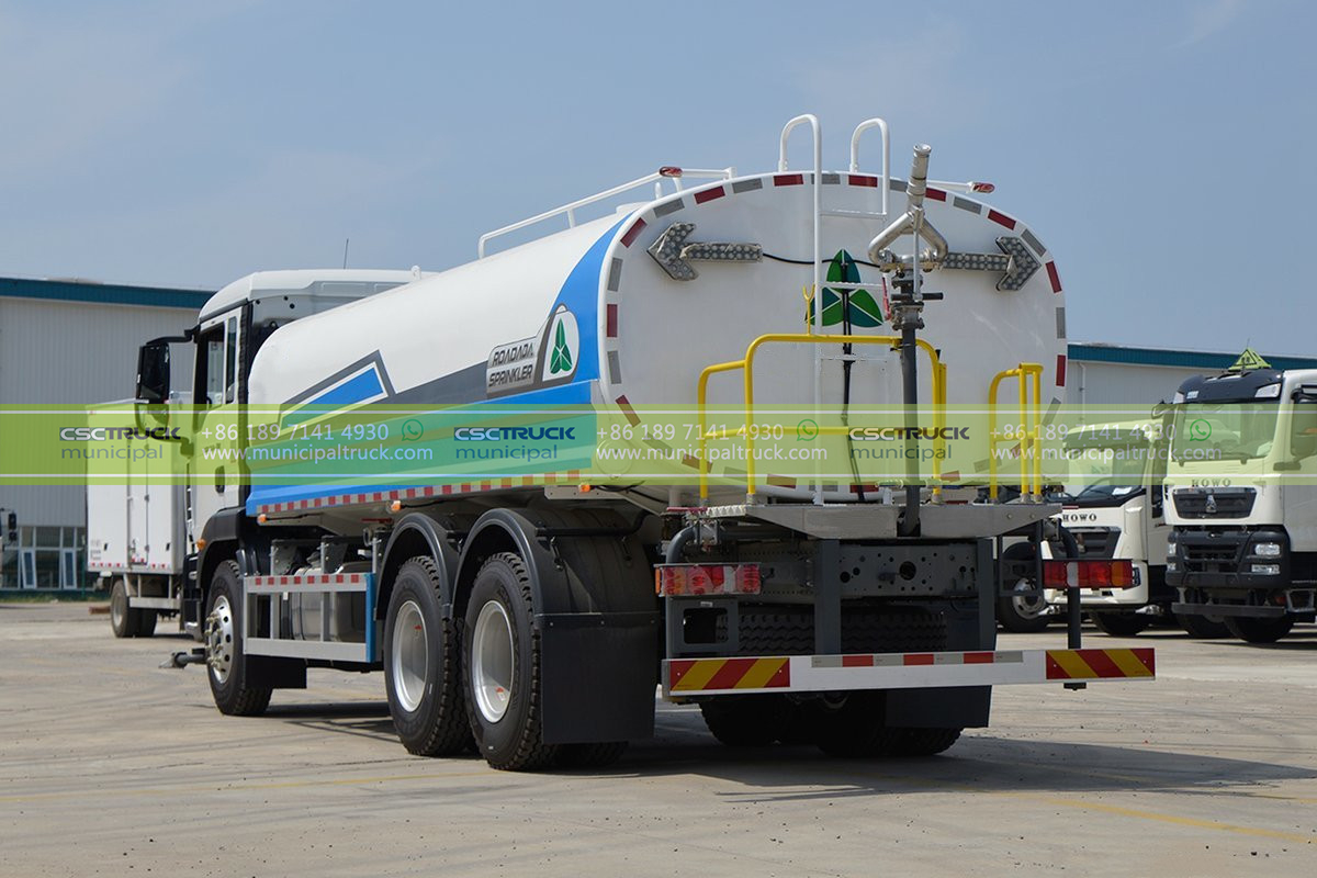 SINOTRUK 13 Ton Water Sprinkler Truck Back SINOTRUK 13 Ton Water Sprinkler Truck Back