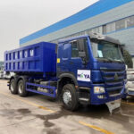 SINOTRUK 18T Hook Lift Garbage Truck