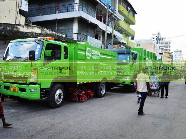 SINOTRUK Municipal Refuse Compactor Truck Team