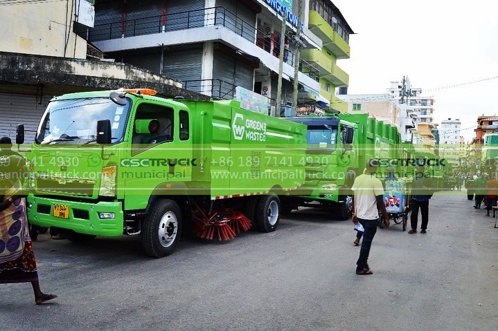 SINOTRUK Municipal Refuse Compactor Truck Team SINOTRUK Municipal Refuse Compactor Truck Team