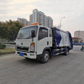 SINOTRUK Rear Loader Container Garbage Truck