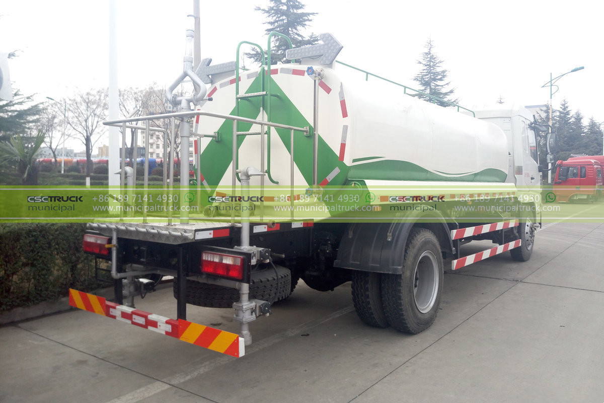 Shacman 10 Ton Greening Water Sprinkler Truck Back Side