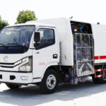 DONGFENG Road Fence Cleaner Truck