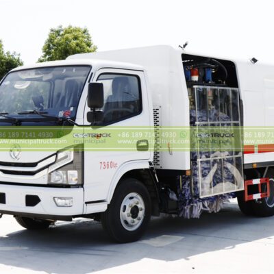 DONGFENG Road Fence Cleaner Truck