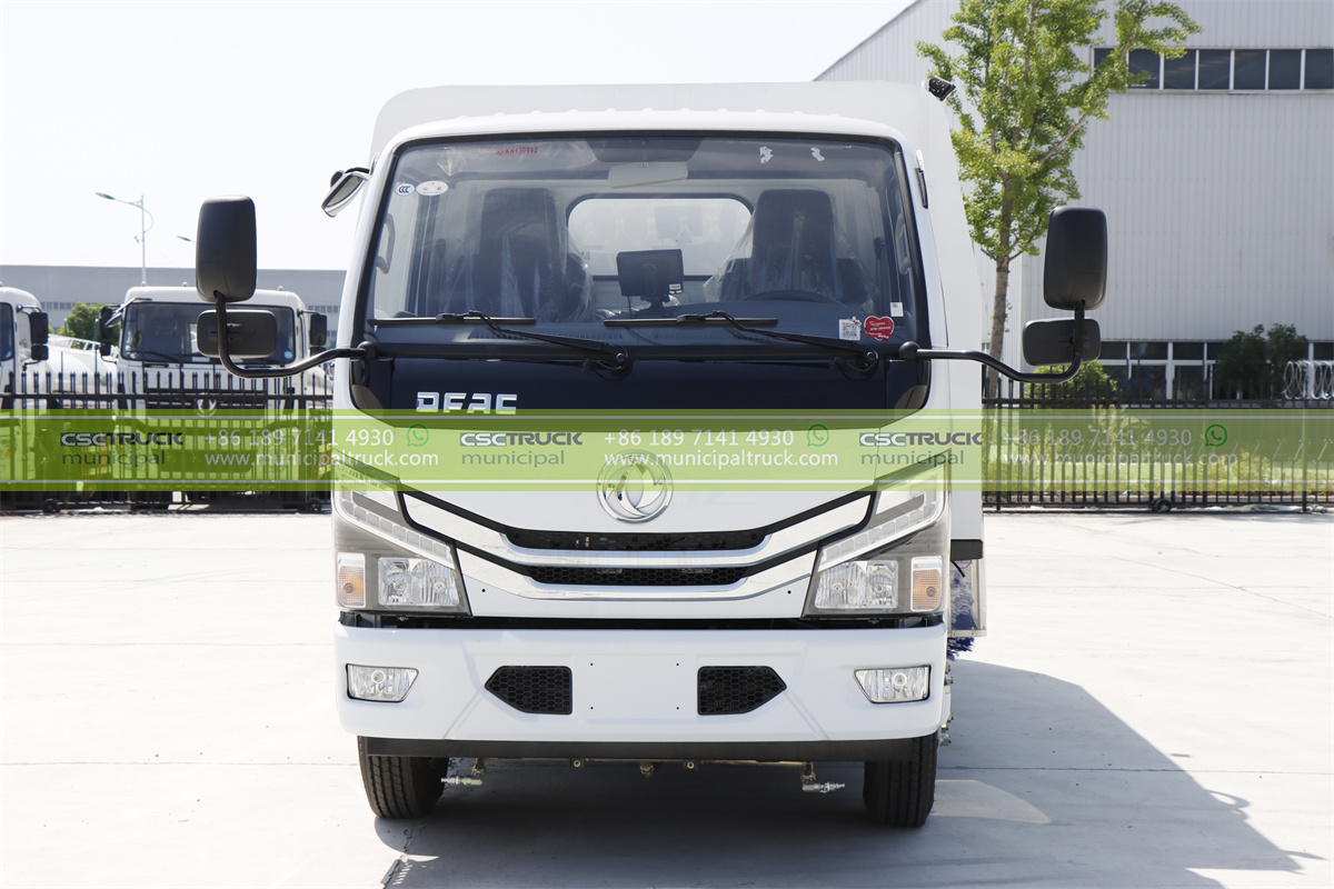 DONGFENG Road Fence Cleaner Truck Head DONGFENG Road Fence Cleaner Truck Head