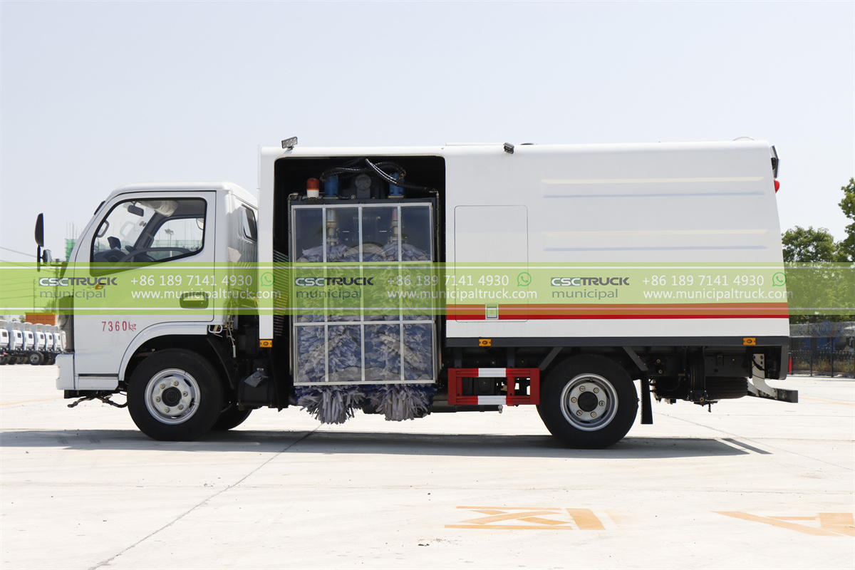 DONGFENG Road Fence Cleaner Truck Tank DONGFENG Road Fence Cleaner Truck Tank