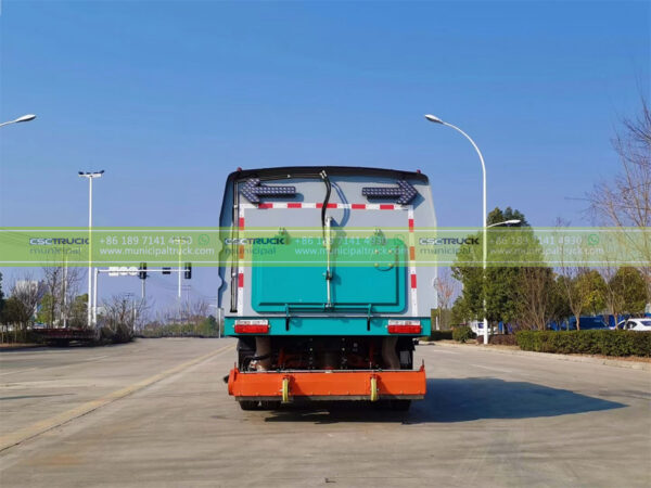 DONGFENG Vacuum Clean Sweeper Truck Back