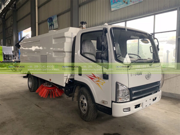 FAW 5CBM Street Sweeper Truck Right