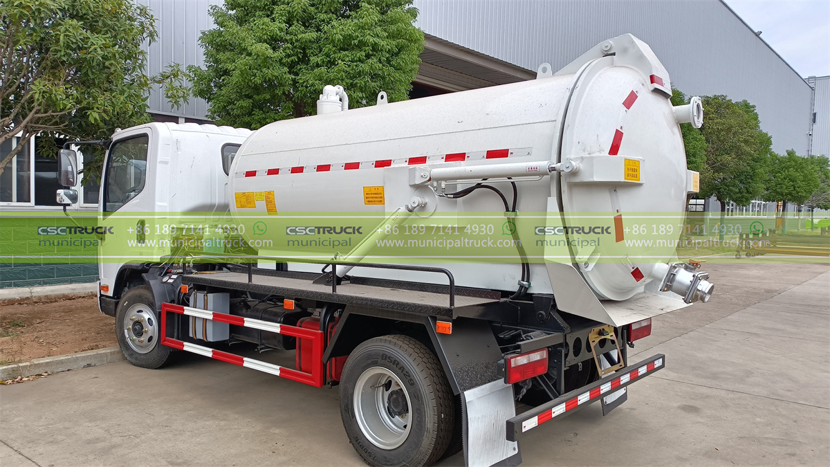 FAW 8 Ton Exhauster Sewage Suction Truck Back FAW 8 Ton Exhauster Sewage Suction Truck Back