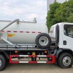 FAW 8 Ton Exhauster Sewage Suction Truck Container