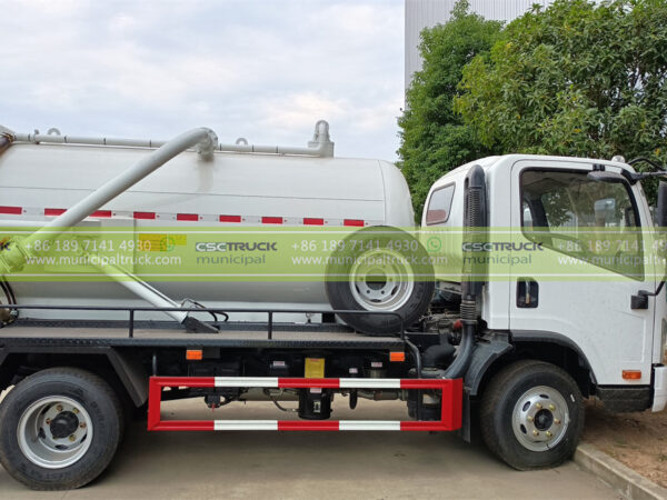 FAW 8 Ton Exhauster Sewage Suction Truck Container